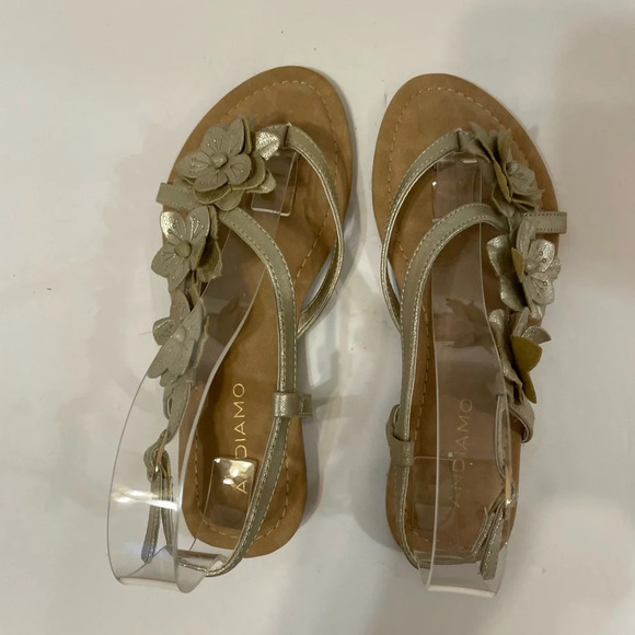 Andiamo gold strappy sandals with flowers size 6 1/2 M - Picture 6 of 7